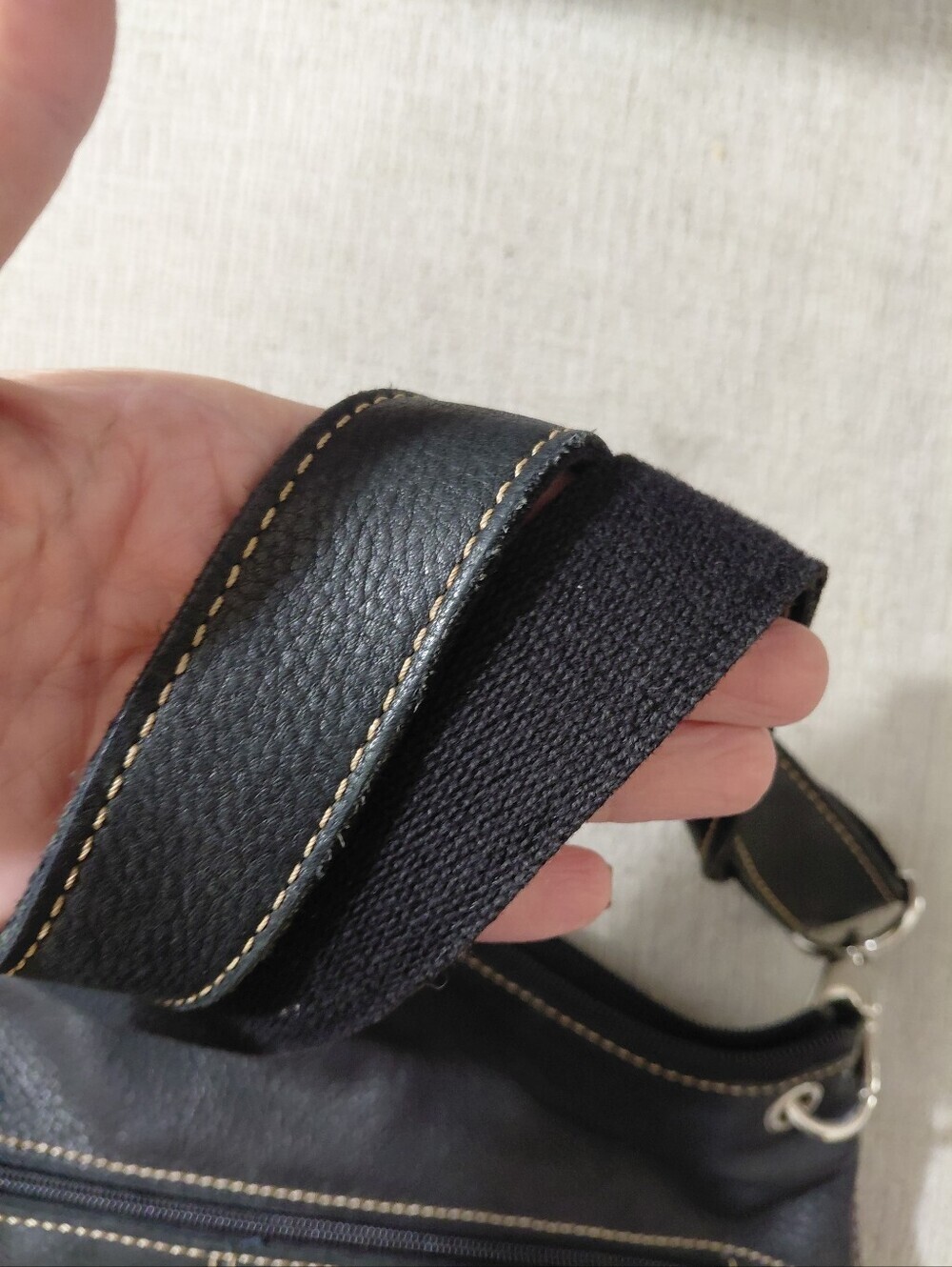 Fossil Black Leather Messenger Crossbody Shoulder Bag - Picture 5 of 13